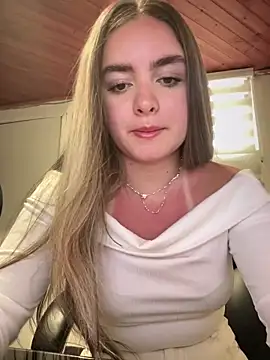 imlindapink online show from September 29, 2025, 3:28 pm