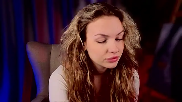 ElizavecaSunrise online show from September 28, 2025, 7:04 am