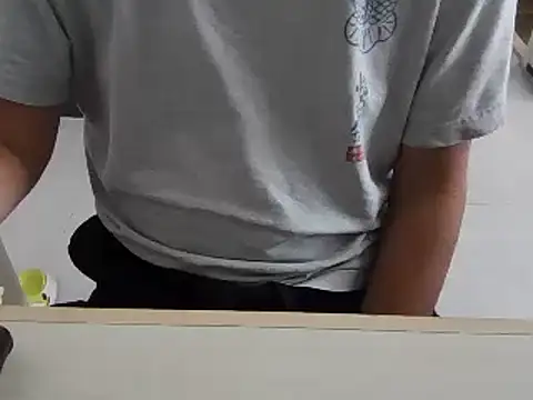 XiaoGuoGuo284512 online show from January 5, 2025, 6:24 am