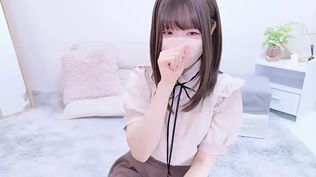 328 mitsuha online show from March 8, 2025, 11:48 am