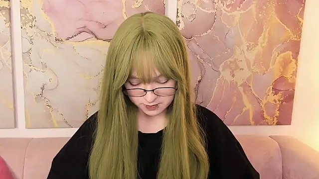 fiamoory online show from October 16, 2025, 1:25 am