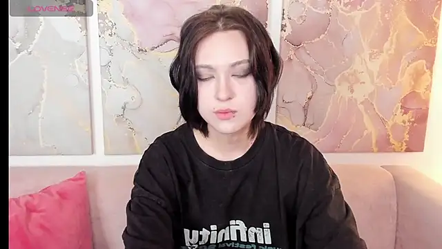 fiamoory online show from April 23, 2026, 1:12 am