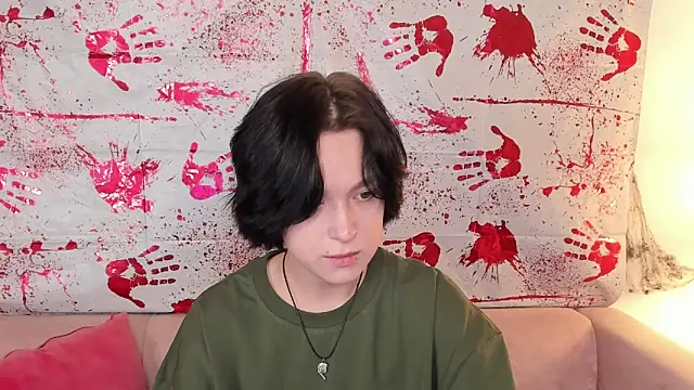 fiamoory online show from October 31, 2025, 8:44 am