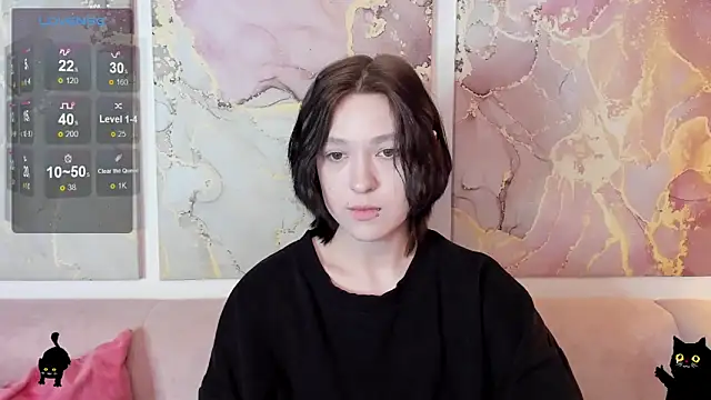 fiamoory online show from May 3, 2026, 8:08 am