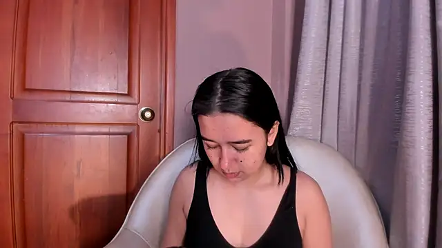 LaraGoldd online show from February 17, 2026, 12:52 am