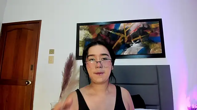 LaraGoldd online show from September 28, 2025, 2:35 pm