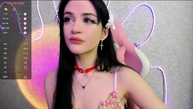 Snapshot of Molly_Crystall chatting on June 14, 2026, 4:14 am Molly Crystall online show from June 14, 2026, 4:14 am
