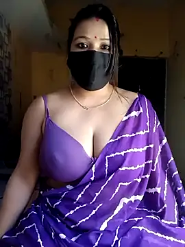 Radhikadavi879 online show from September 25, 2025, 7:03 am