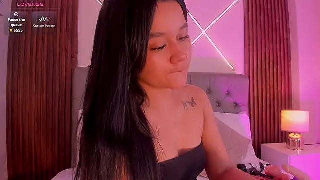 alisson sanders online show from April 22, 2026, 1:18 pm