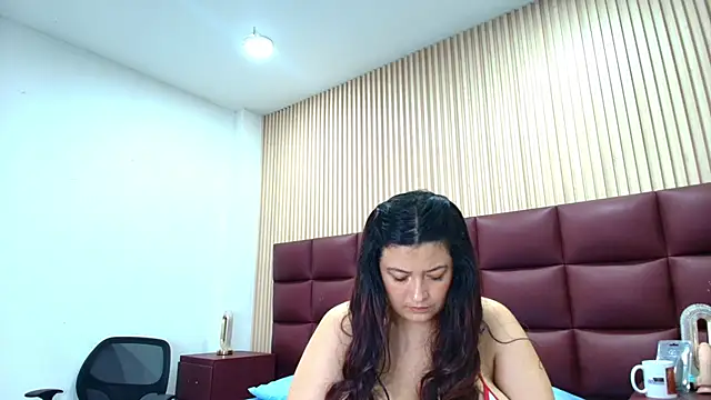 JulietaKane online show from November 7, 2025, 10:57 pm