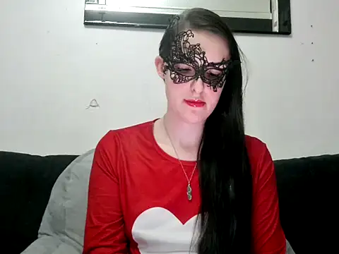 LexiSnowUK online show from March 8, 2025, 8:14 pm