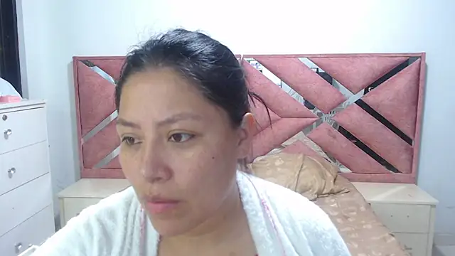 moan sex2 online show from May 2, 2026, 4:07 am