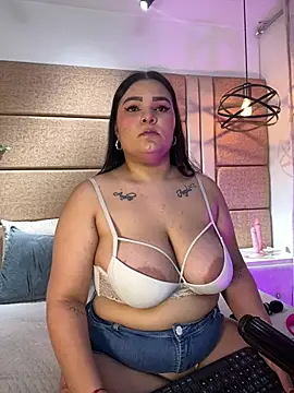 KatyaPittman online show from July 17, 2026, 7:44 pm