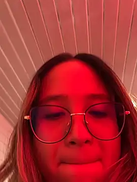 MelanieRoah online show from June 22, 2026, 5:43 pm