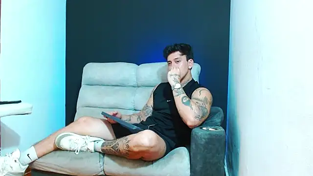 JUSTIN FULLER1 online show from July 14, 2026, 8:59 pm