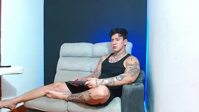 JUSTIN FULLER1 online show from June 11, 2026, 3:31 pm