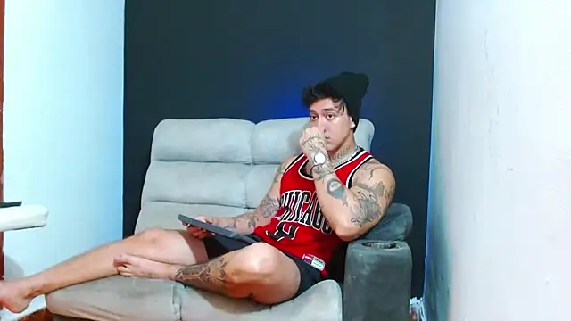 JUSTIN FULLER1 online show from July 25, 2026, 1:17 pm