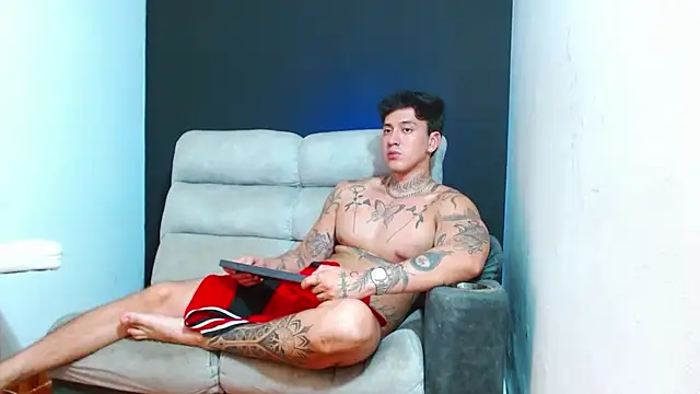 JUSTIN FULLER1 online show from July 28, 2026, 8:52 pm