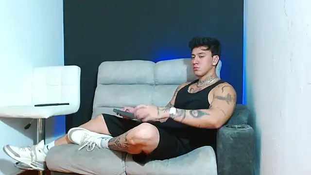 JUSTIN FULLER1 online show from February 28, 2026, 3:39 am