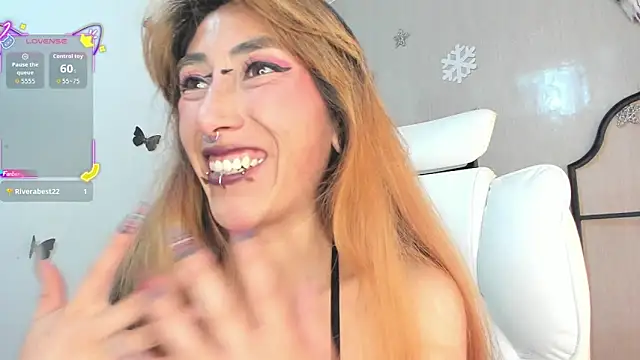 Asterothxznikki online show from March 5, 2026, 1:46 am