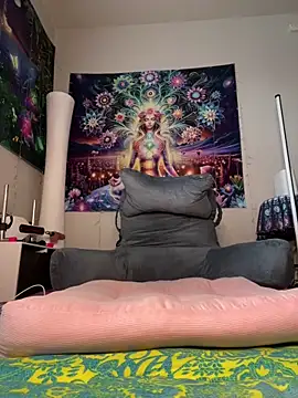 Snapshot of redbonejada chatting on April 3, 2026, 11:00 pm redbonejada online show from April 3, 2026, 11:00 pm