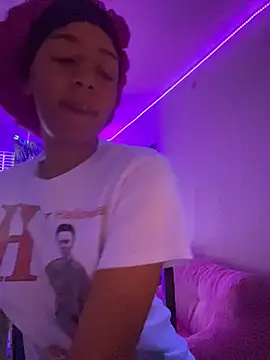 Snapshot of redbonejada chatting on February 18, 2026, 5:31 pm redbonejada online show from February 18, 2026, 5:31 pm