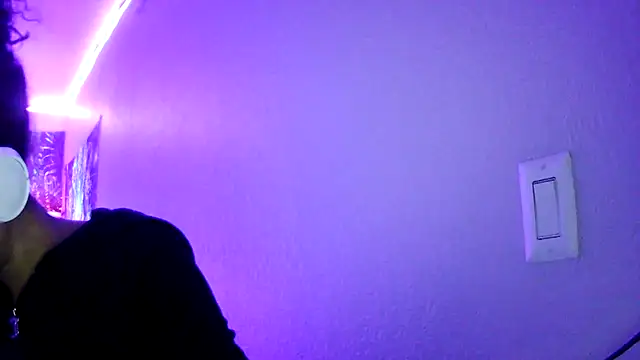 Snapshot of redbonejada chatting on February 6, 2026, 4:36 pm redbonejada online show from February 6, 2026, 4:36 pm