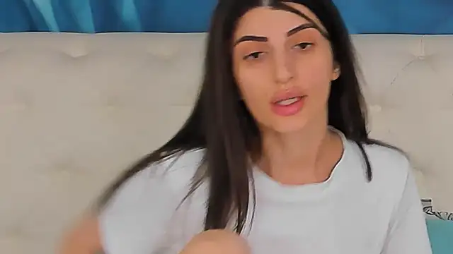 SkinnyDolly online show from June 28, 2026, 3:46 am