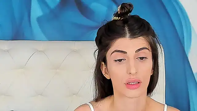 SkinnyDolly online show from July 18, 2026, 7:00 pm