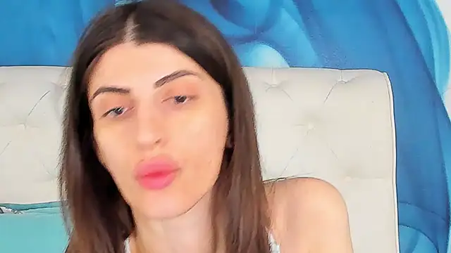 SkinnyDolly online show from July 5, 2026, 4:06 am