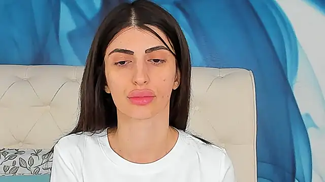 SkinnyDolly online show from June 25, 2026, 3:48 am