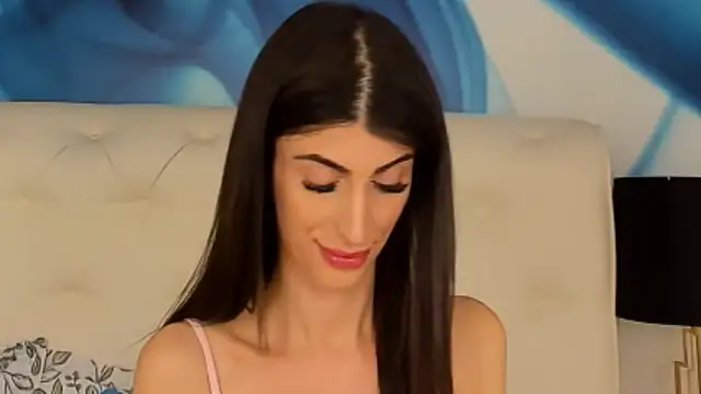 SkinnyDolly online show from March 17, 2025, 10:40 pm