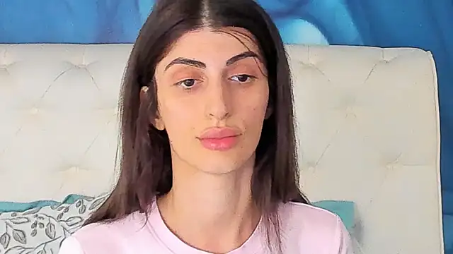 SkinnyDolly online show from July 26, 2026, 4:25 pm