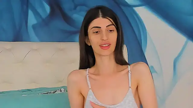 SkinnyDolly online show from July 5, 2026, 4:19 am