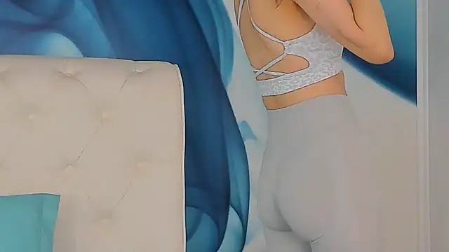 SkinnyDolly online show from July 10, 2026, 4:34 am