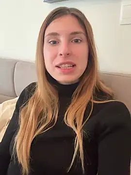 Snapshot of emma05 chatting on February 24, 2026, 7:09 am emma05 online show from February 24, 2026, 7:09 am