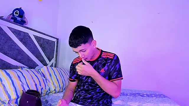 Snapshot of ander_deimond_ chatting on March 3, 2025, 5:31 pm ander deimond online show from March 3, 2025, 5:31 pm