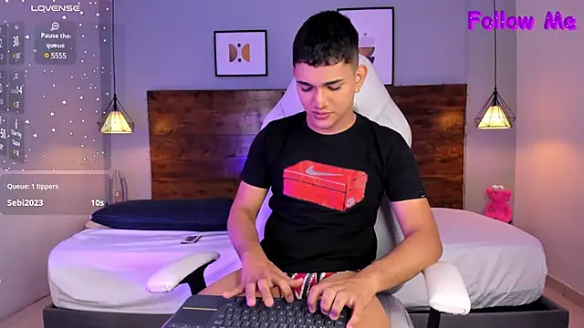 Snapshot of ander_deimond_ chatting on February 11, 2025, 4:24 pm ander deimond online show from February 11, 2025, 4:24 pm