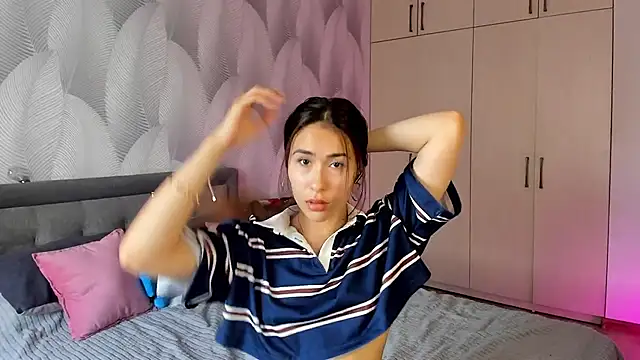 Bambiii bby online show from September 9, 2025, 8:13 am