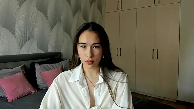 Snapshot of Bambiii_bby chatting on June 17, 2026, 6:13 am Bambiii bby online show from June 17, 2026, 6:13 am