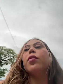 Snapshot of lariic chatting on March 9, 2026, 8:34 pm lariic online show from March 9, 2026, 8:34 pm