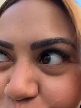 Snapshot of lariic chatting on March 21, 2026, 8:24 pm lariic online show from March 21, 2026, 8:24 pm