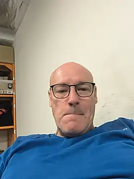 Snapshot of bogland33 chatting on July 20, 2026, 3:36 pm bogland33 online show from July 20, 2026, 3:36 pm