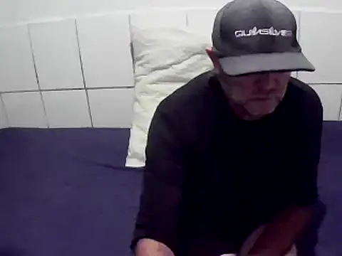 pierdona online show from May 11, 2026, 7:00 pm