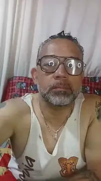 sthefania1710 online show from June 20, 2026, 1:27 pm