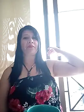 carolina linarez69 online show from November 24, 2025, 9:59 pm