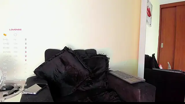 victoria  lace  online show from October 15, 2025, 2:10 am