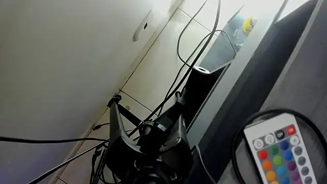 Alid 17 online show from October 18, 2025, 7:27 pm