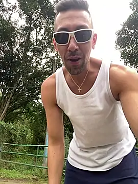 dantedesirexx online show from February 25, 2026, 7:47 pm