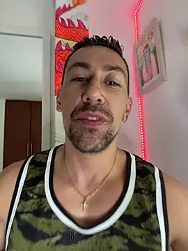 dantedesirexx online show from May 8, 2026, 5:28 pm